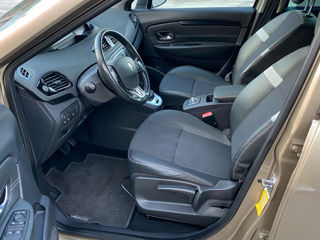 Renault Grand Scenic foto 6