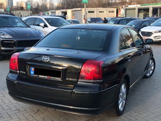 Toyota Avensis foto 3