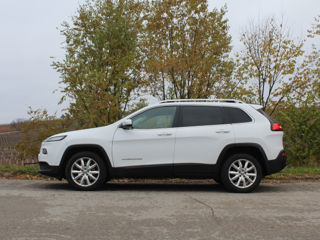 Jeep Cherokee foto 4