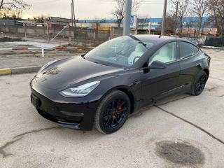 Tesla Model 3 foto 2