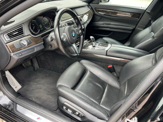 BMW 7 Series foto 7