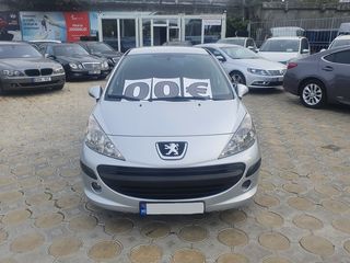 Peugeot 207 foto 2