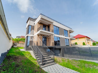 Duplex de vânzare în Codru! Două nivele, 185 mp+ 3.50 ari! foto 5