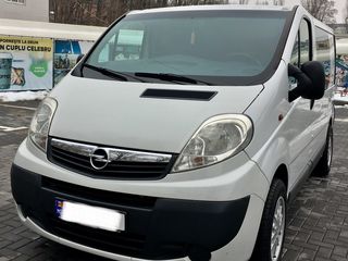 Opel VIVARO foto 1