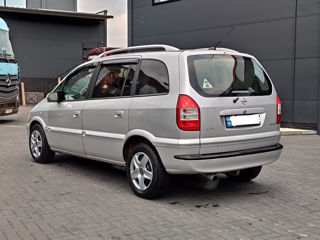 Opel Zafira foto 4