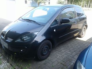 Mitsubishi Colt foto 1