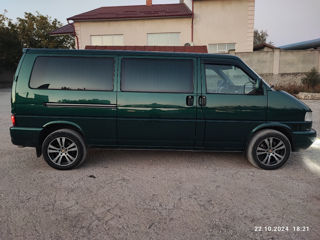 Volkswagen Caravelle