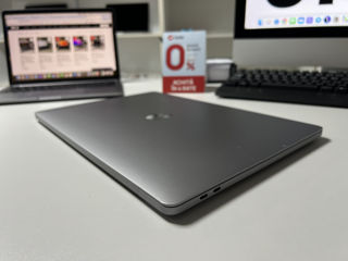 MacBook Pro 16, 2019/ i7 9gen/ 32gb Ram/ 512Gb SSD/ Radeon Pro 5300M 4Gb/ 636 cicluri Credit 0% foto 6