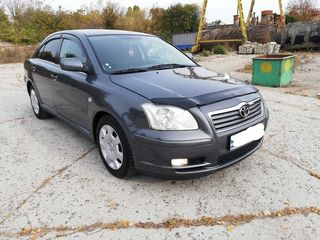 Toyota Avensis foto 5