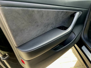 Tesla Model 3 foto 6