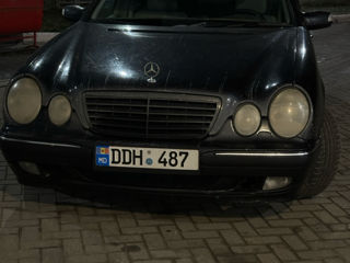 Mercedes E-Class foto 6