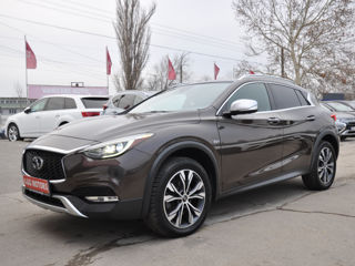 Infiniti Q30