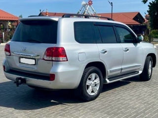 Toyota Land Cruiser foto 4