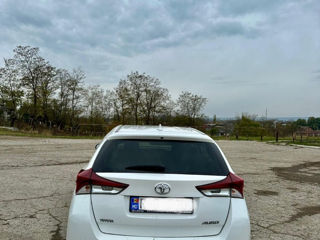 Toyota Auris foto 2