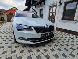 Skoda Superb foto 2