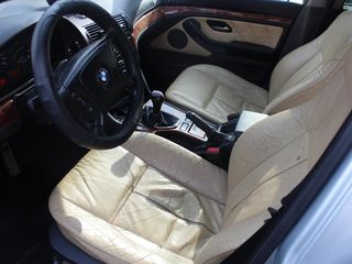 BMW 5 Series foto 5