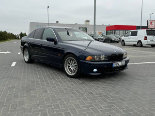 BMW 5 Series foto 9