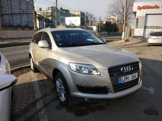 Audi Q7 foto 2