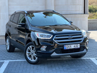 Ford Kuga foto 2