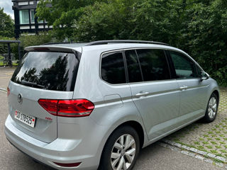 Volkswagen Touran foto 4