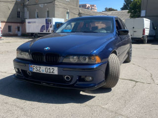 BMW 5 Series foto 3