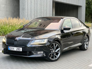 Skoda Superb foto 1