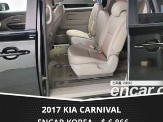 KIA Carnival foto 5