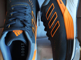 Adidas ("boost"). 45.