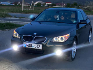 BMW 5 Series foto 2