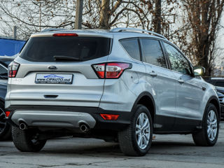 Ford Kuga foto 2