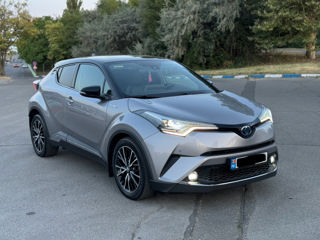 Toyota C-HR foto 1