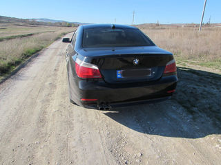 BMW 5 Series foto 3