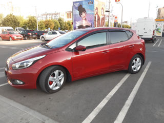 KIA Ceed foto 2