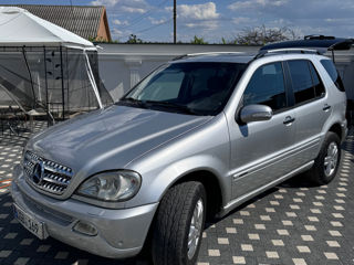 Mercedes M-Class foto 9