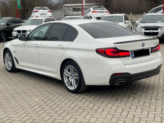 BMW 5 Series foto 3