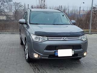 Mitsubishi Outlander foto 4