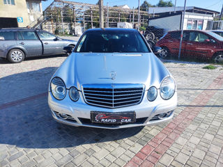 Mercedes E-Class foto 2