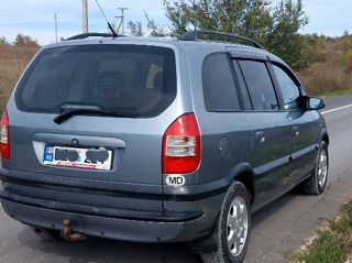 Opel Zafira foto 4