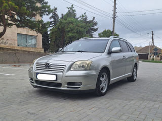 Toyota Avensis foto 1