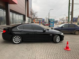 BMW 5 Series foto 1