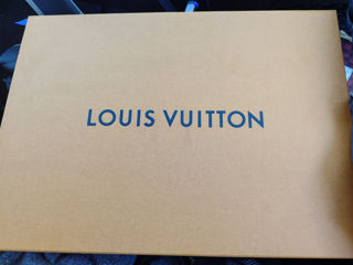 Louis Vuitton fular foto 2