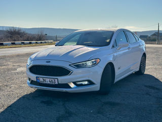 Ford Fusion foto 2