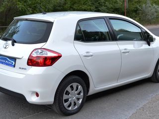 Toyota Auris foto 2