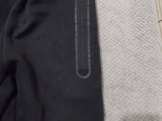 Vând urgent pantaloni Nike tech!!! foto 2