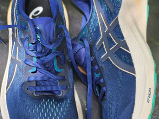 Asics foto 1