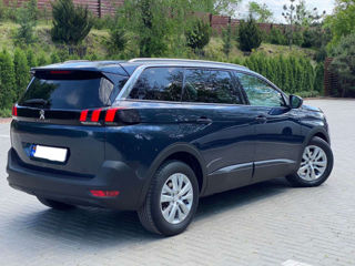 Peugeot 5008 foto 2