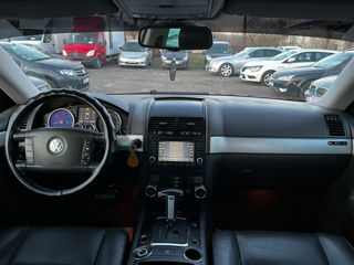 Volkswagen Touareg foto 9