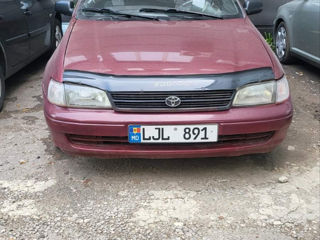 Toyota Carina foto 1