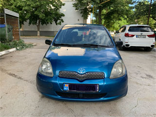 Toyota Yaris foto 1