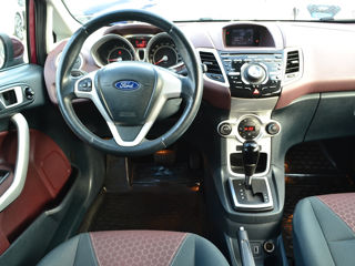 Ford Fiesta foto 5